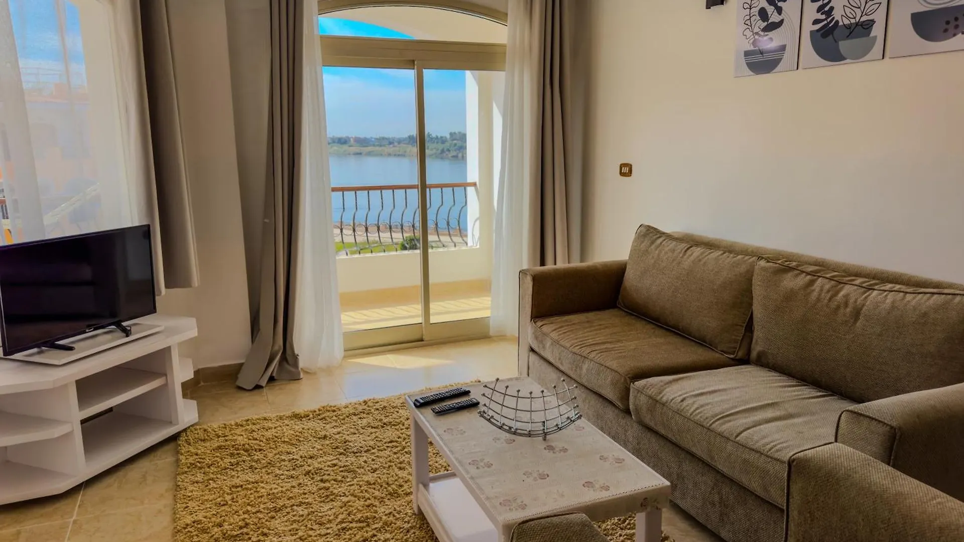 Stunning Nile View Apartment Luxor